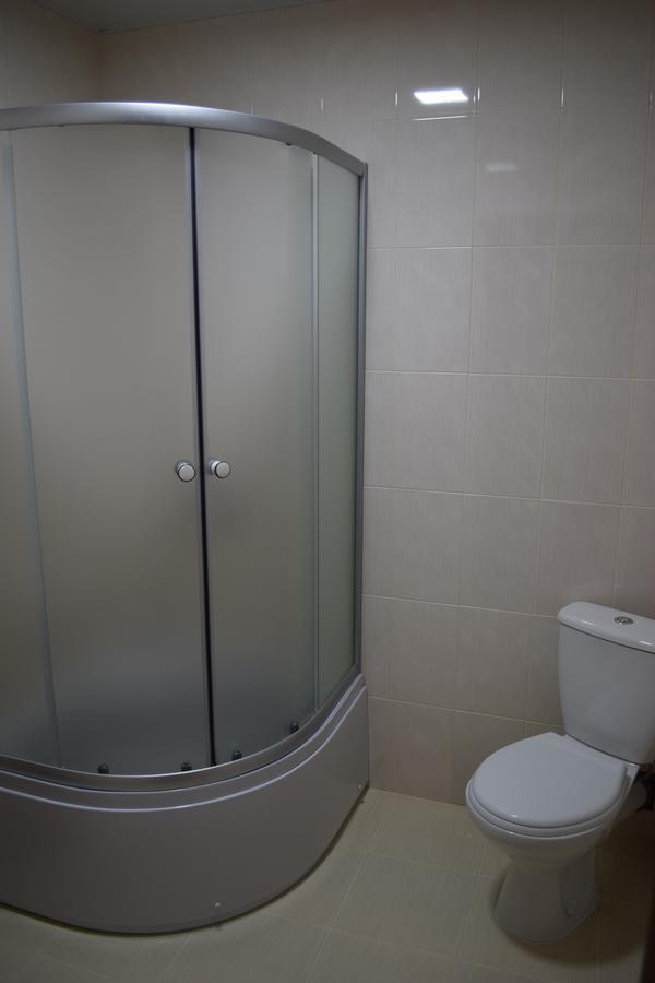 Veles Hotel Brovary Buitenkant foto
