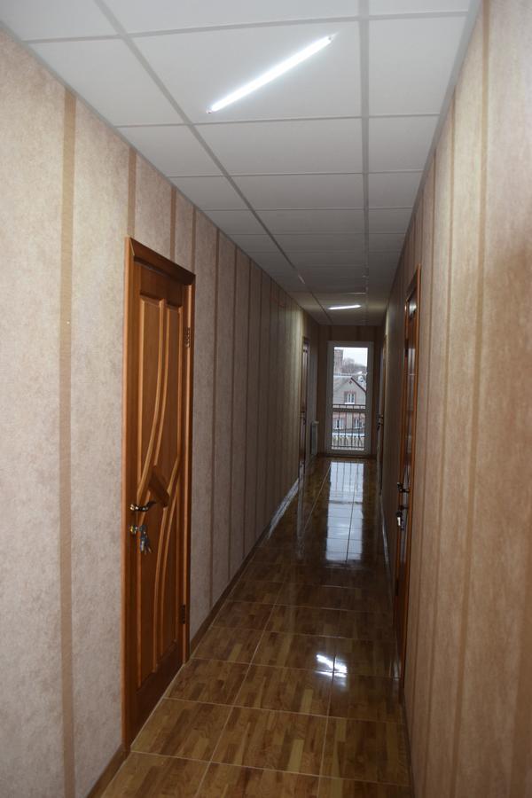 Veles Hotel Brovary Buitenkant foto
